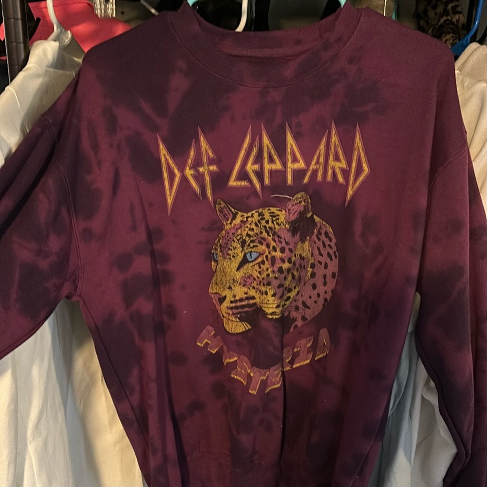 Vintage Def Leppard Crewneck Size Medium Purple Tie-Dye